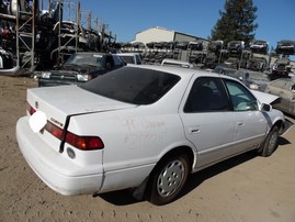 1999 TOYOTA CAMRY LE WHITE 2.2L AT Z17824